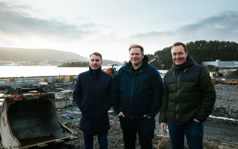Hans Marius Martinsen of Marel with Ole Martin Strømsnes and Henning Bjørge of Mathias Bjørge at the new factory site